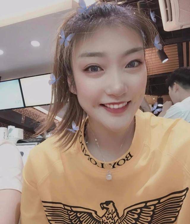 在庆典上遇到的尤卡塔女职员