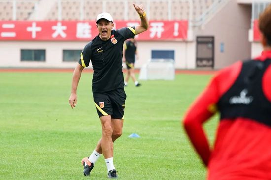 伊人亚洲综合青草青草久热