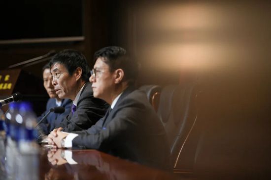 赤裸裸的朋友妈妈